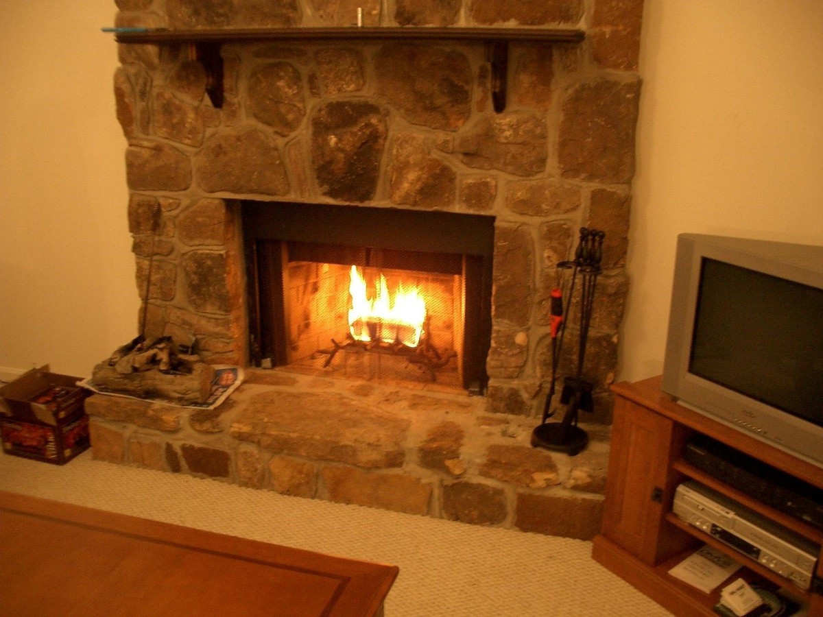 暖炉のある生活 本格派からマンションokまで進化し続ける暖炉の魅力とは Iemiru コラム Vol 276