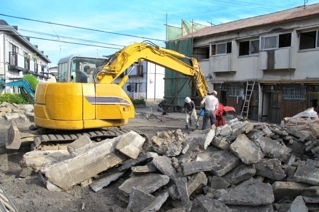 家の建て替えってみんなどうしてる 費用や築年数 仮住まいなどについて解説 Iemiru コラム Vol 3